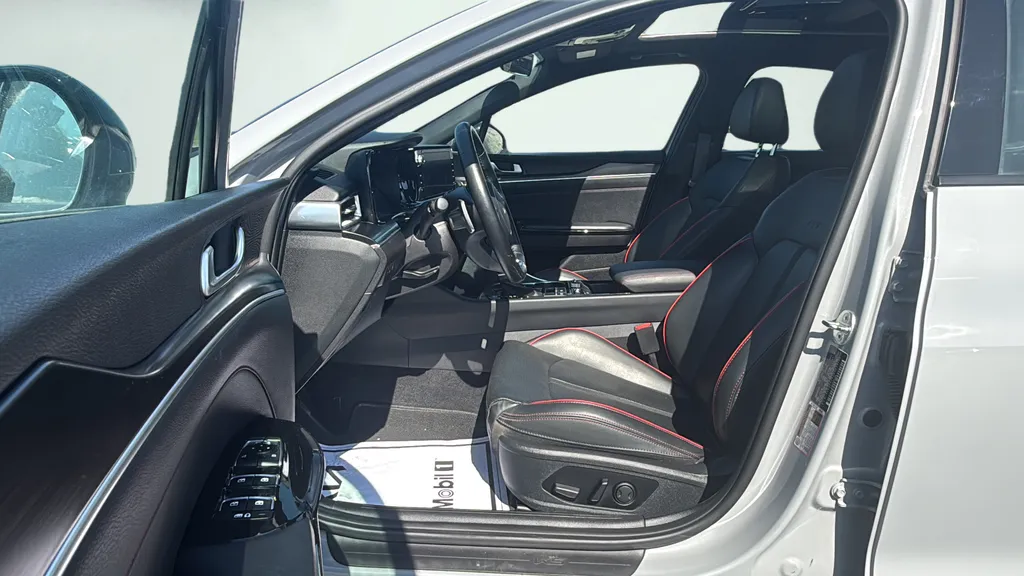 2024 Kia K5 GT - Photo 21