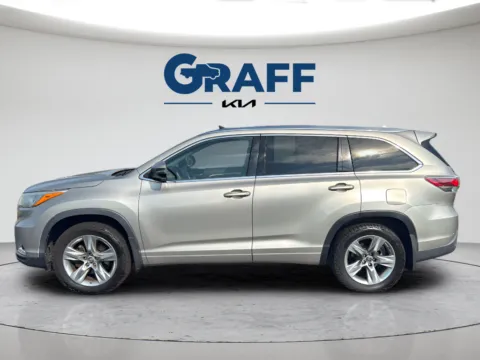 Another view of 2016 Toyota Highlander Limited Platinum V6 for sale in Burns Harbor, IN at Graff Kia of Chesterton