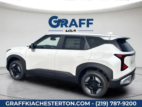 More photos of 2027 Kia Seltos LX at Graff Kia of Chesterton, IN