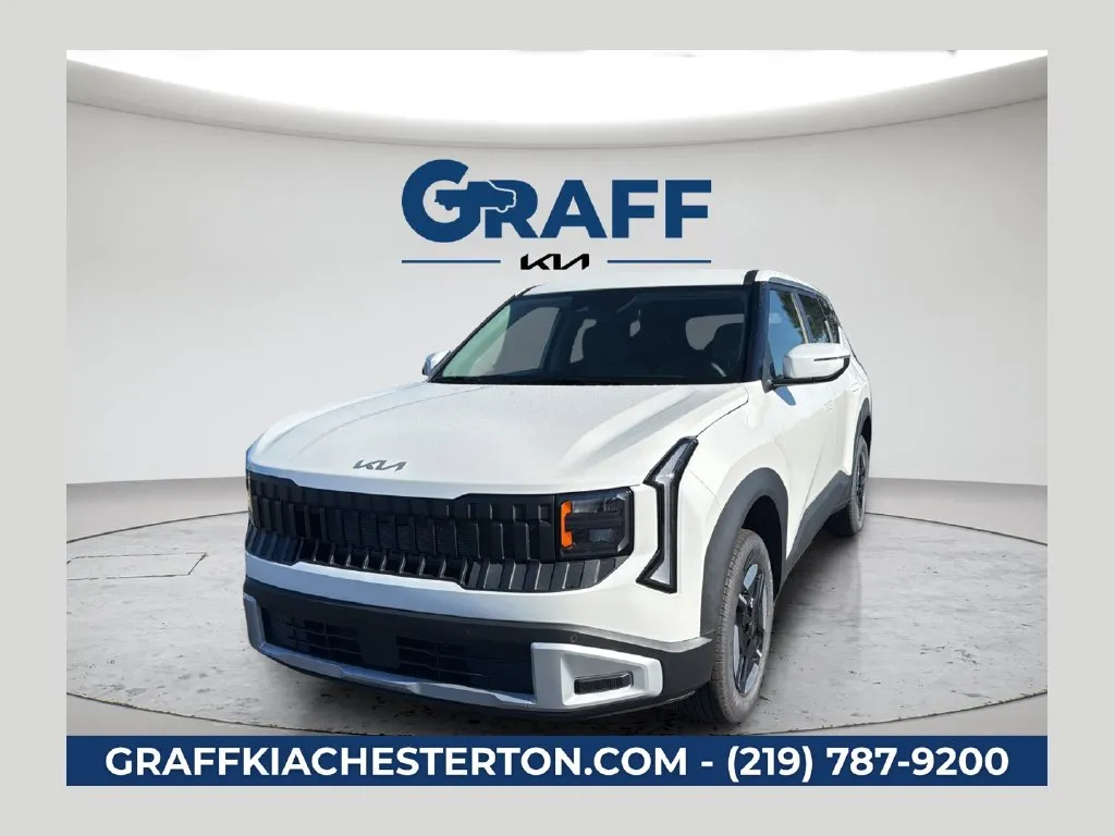 White 2027 Kia Seltos LX for sale in Burns Harbor, IN