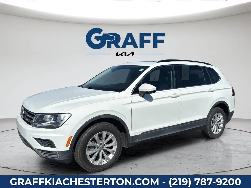 Used 2018 Volkswagen Tiguan SE with VIN 3VV3B7AX8JM046090 for sale in Burns Harbor, IN