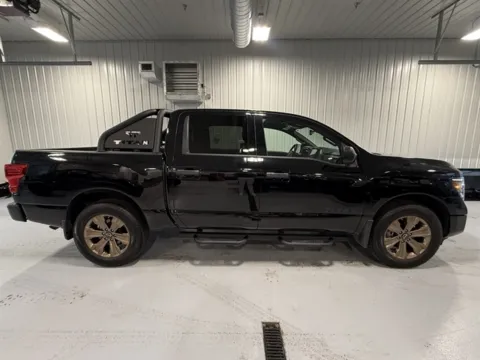Photos of 2024 Nissan Titan SV for sale in Tea, SD at Car Swap