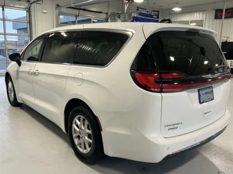 More photos of 2024 Chrysler Pacifica Touring L at Car Swap, SD