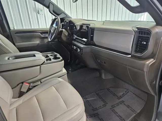 2024 GMC Sierra 1500 SLT - Photo 13