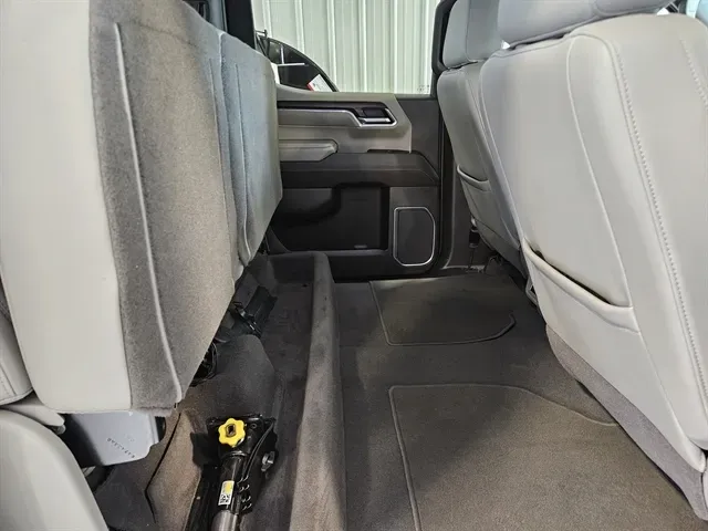 2024 GMC Sierra 1500 SLT - Photo 18