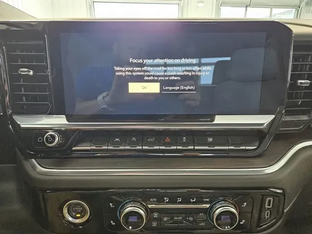 2024 GMC Sierra 1500 SLT - Photo 30