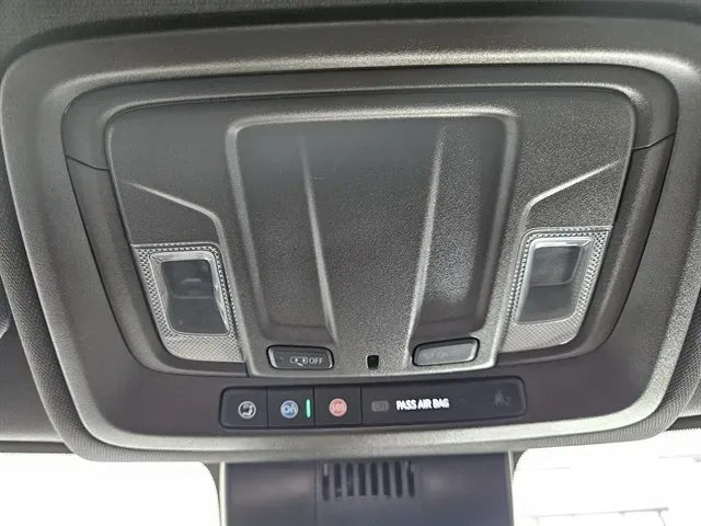 2024 GMC Sierra 1500 SLT - Photo 35