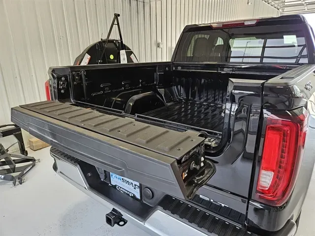 2024 GMC Sierra 1500 SLT - Photo 41