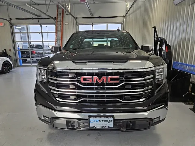 2024 GMC Sierra 1500 SLT - Photo 7