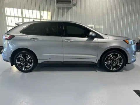 Photos of 2022 Ford Edge ST for sale in Tea, SD at CarSwap