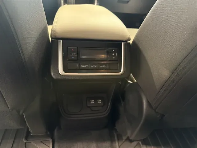 2022 Subaru Ascent Premium - Photo 17