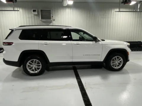 Photos of 2023 Jeep Grand Cherokee L Laredo for sale in Tea, SD at Car Swap