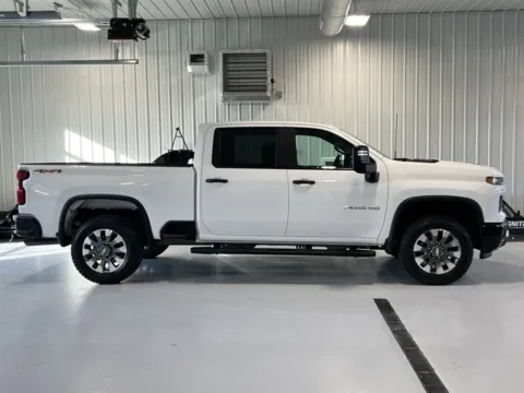 Photos of 2024 Chevrolet Silverado 2500HD Custom for sale in Tea, SD at Car Swap