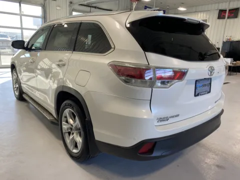 More photos of 2015 Toyota Highlander Limited at Car Swap, SD