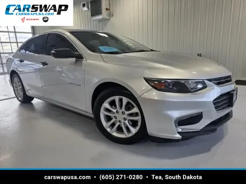 Silver 2018 Chevrolet Malibu LT for sale in Tea, SD