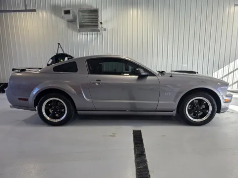 Photos of 2006 Ford Mustang GT Premium for sale in Tea, SD at CarSwap