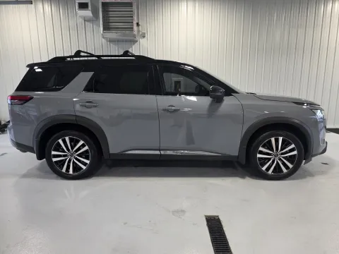 Photos of 2024 Nissan Pathfinder Platinum for sale in Tea, SD at Car Swap