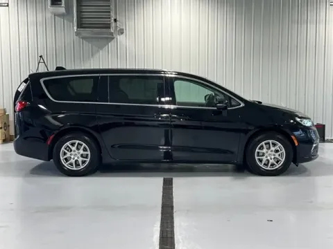 Photos of 2024 Chrysler Pacifica Touring L for sale in Tea, SD at Car Swap