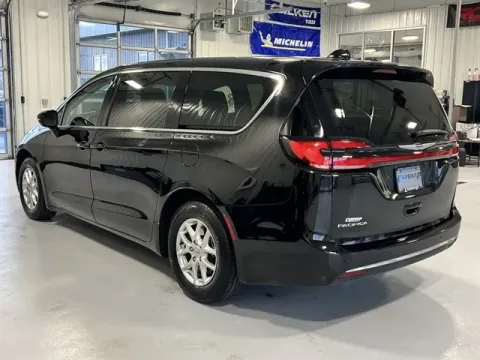 More photos of 2024 Chrysler Pacifica Touring L at Car Swap, SD