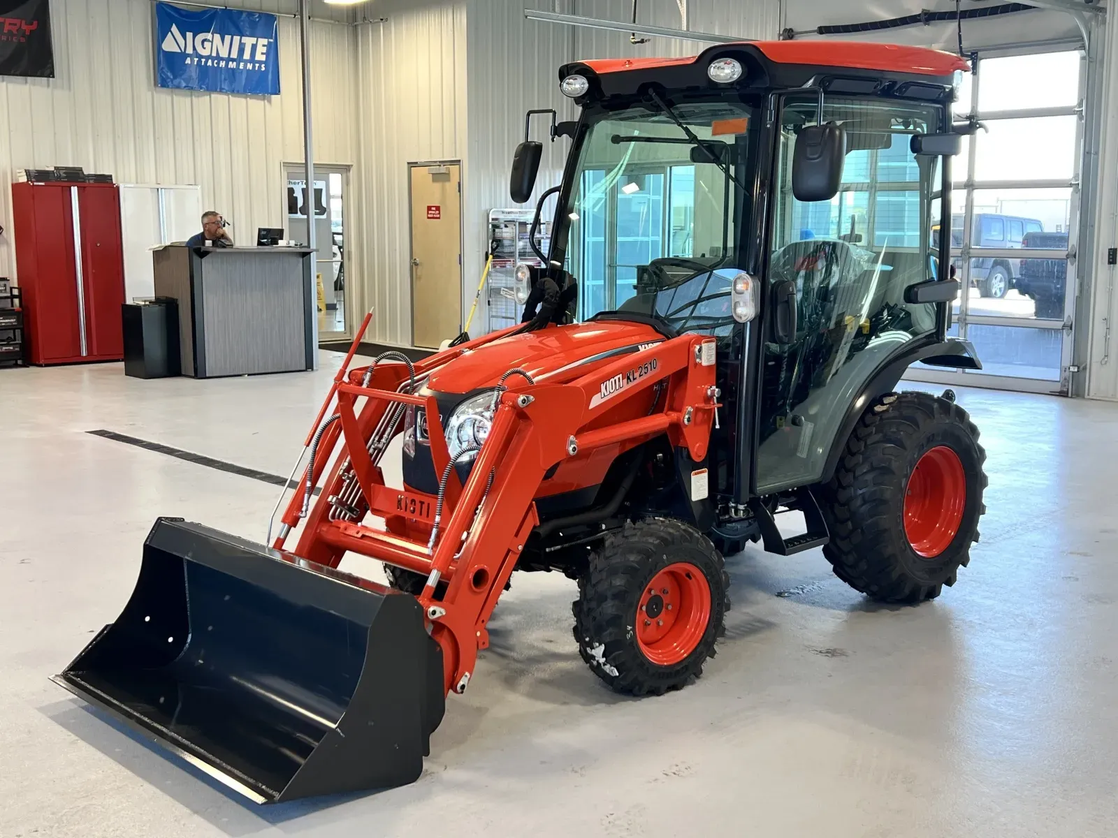 Kioti CX2510HCB photo 6