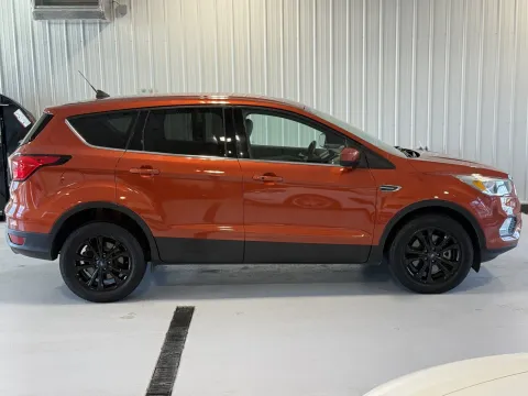 Photos of 2019 Ford Escape SE for sale in Tea, SD at CarSwap