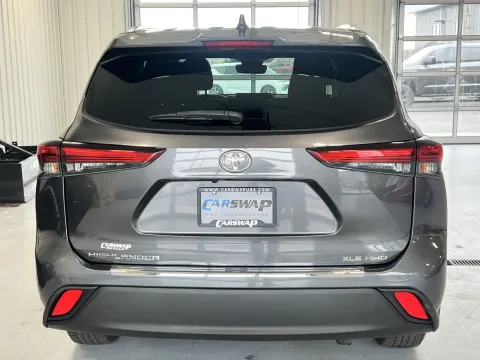 More photos of 2020 Toyota Highlander XLE at CarSwap, SD