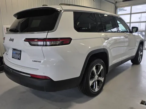 Another view of 2023 Jeep Grand Cherokee L Limited for sale in Tea, SD at Car Swap