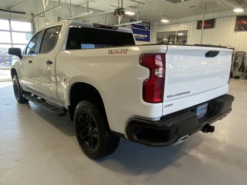 More photos of 2023 Chevrolet Silverado 1500 LT Trail Boss at CarSwap, SD