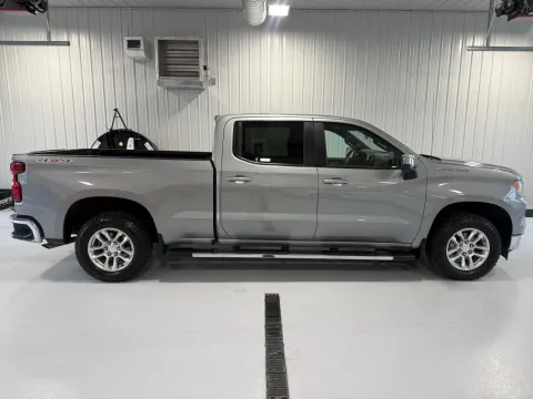 Photos of 2023 Chevrolet Silverado 1500 LT for sale in Tea, SD at Car Swap