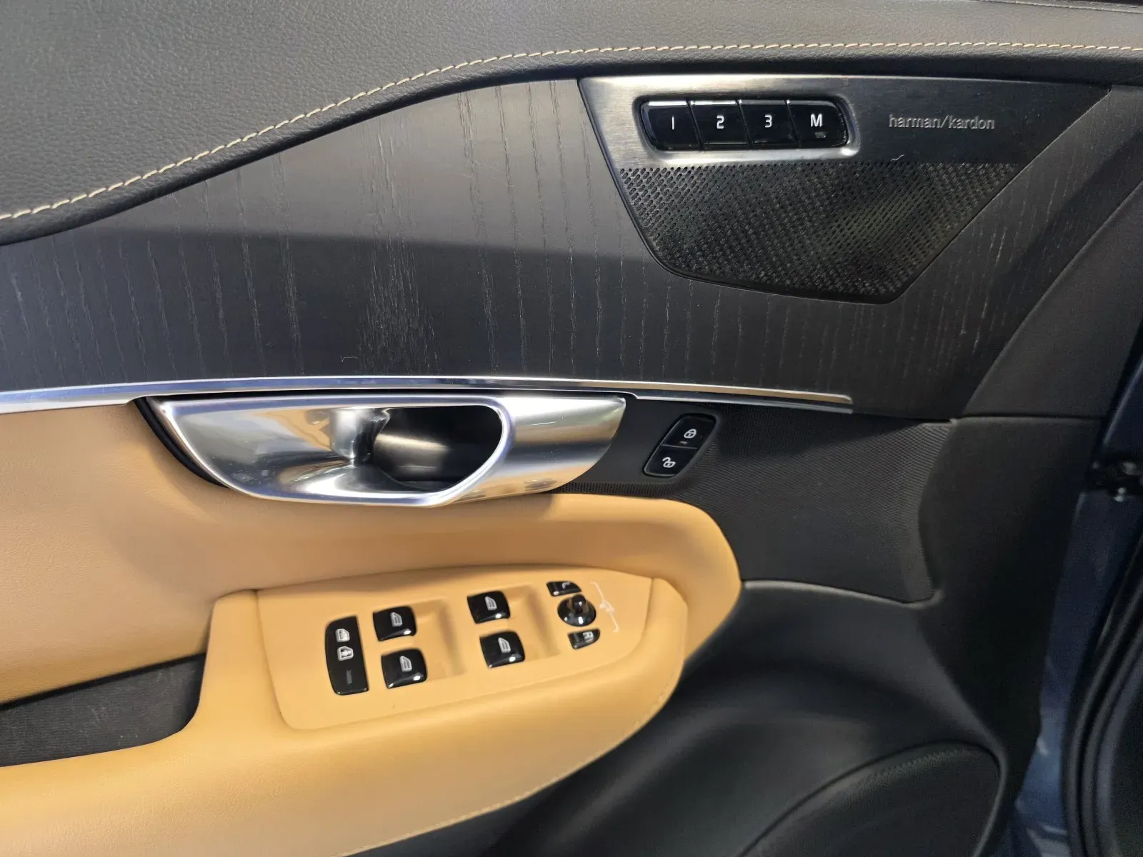 2022 Volvo XC90 Inscription - Photo 31