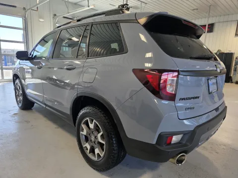 More photos of 2022 Honda Passport TrailSport at CarSwap, SD