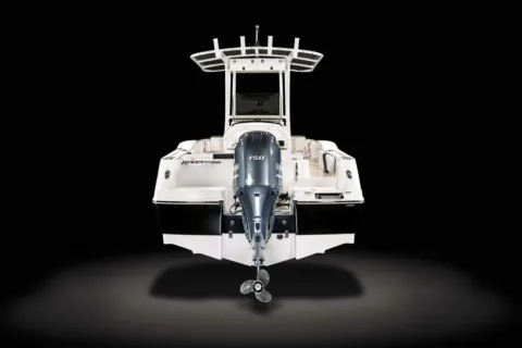 More photos of 2026 Robalo R202 Explorer at Longshore Boats Bluffton, SC