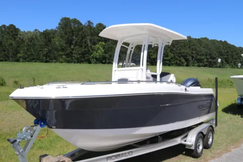 More photos of 2026 Robalo R222 Explorer at Longshore Boats Bluffton, SC
