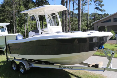 Photos of 2026 Robalo R222 Explorer for sale in Bluffton, SC at Longshore Boats Bluffton