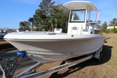 Another view of 2026 Robalo 246 Cayman for sale in Bluffton, SC at Longshore Boats Bluffton