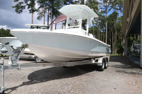 More photos of 2025 Robalo 226 Cayman at Longshore Boats Bluffton, SC