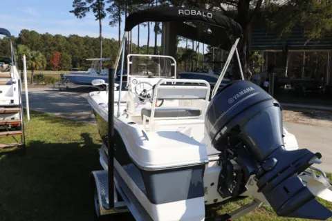More photos of 2025 Robalo R160 Center Console at Longshore Boats Bluffton, SC