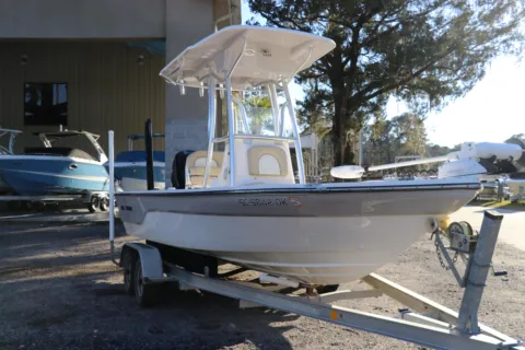 Another view of 2019 Sea Born FX21 Bay for sale in Bluffton, SC at Longshore Boats Bluffton