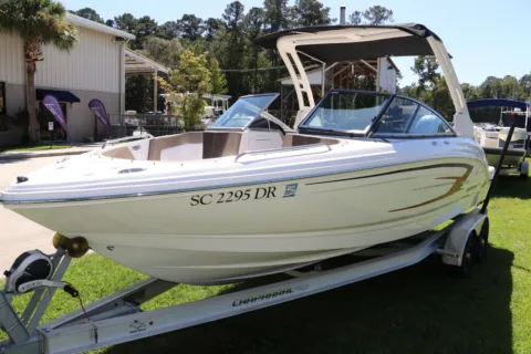 Another view of 2021 Chaparral 23 SSi OB for sale in Bluffton, SC at Longshore Boats Bluffton