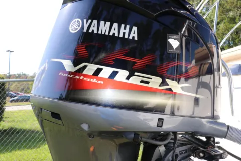 More photos of 2019 Hurricane SunDeck 2486 OB at Longshore Boats Bluffton, SC