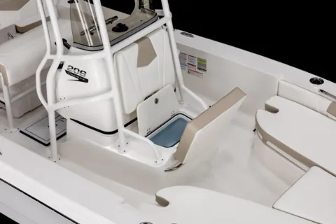 More photos of 2026 Robalo 206 Cayman at Longshore Boats Bluffton, SC