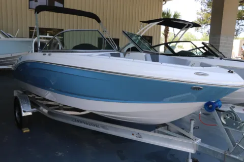 Another view of 2026 Chaparral 19 SSi OB for sale in Bluffton, SC at Longshore Boats Bluffton