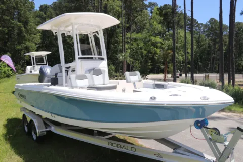 Photos of 2026 Robalo 226 Cayman for sale in Bluffton, SC at Longshore Boats Bluffton