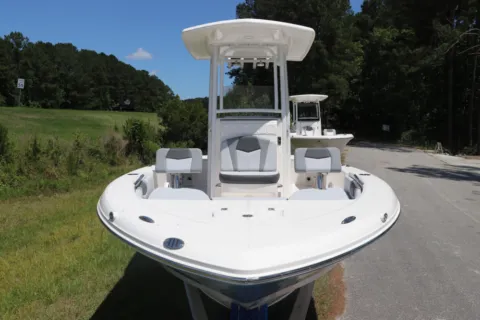 Another view of 2026 Robalo 226 Cayman for sale in Bluffton, SC at Longshore Boats Bluffton