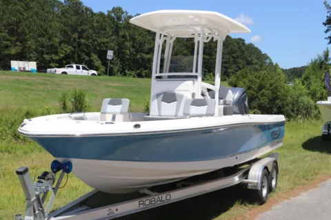 More photos of 2026 Robalo 226 Cayman at Longshore Boats Bluffton, SC