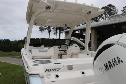 More photos of 2026 Robalo R257 Dual Console at Longshore Boats Bluffton, SC