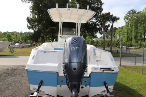 Another view of 2026 Robalo R202 Explorer for sale in Bluffton, SC at Longshore Boats Bluffton