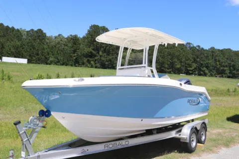 More photos of 2026 Robalo R202 Explorer at Longshore Boats Bluffton, SC