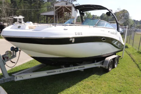 More photos of 2016 Hurricane SunDeck 2486 OB at Longshore Boats Bluffton, SC