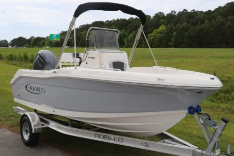 Photos of 2026 Robalo R180 Center Console for sale in Bluffton, SC at Longshore Boats Bluffton
